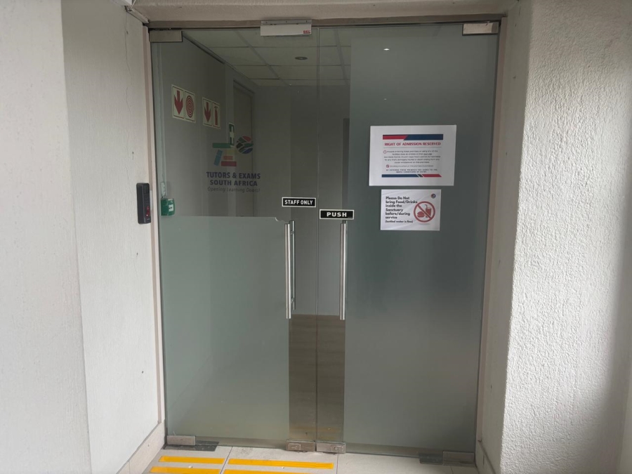 To Let Commercial Property for Rent in Rosendal Western Cape